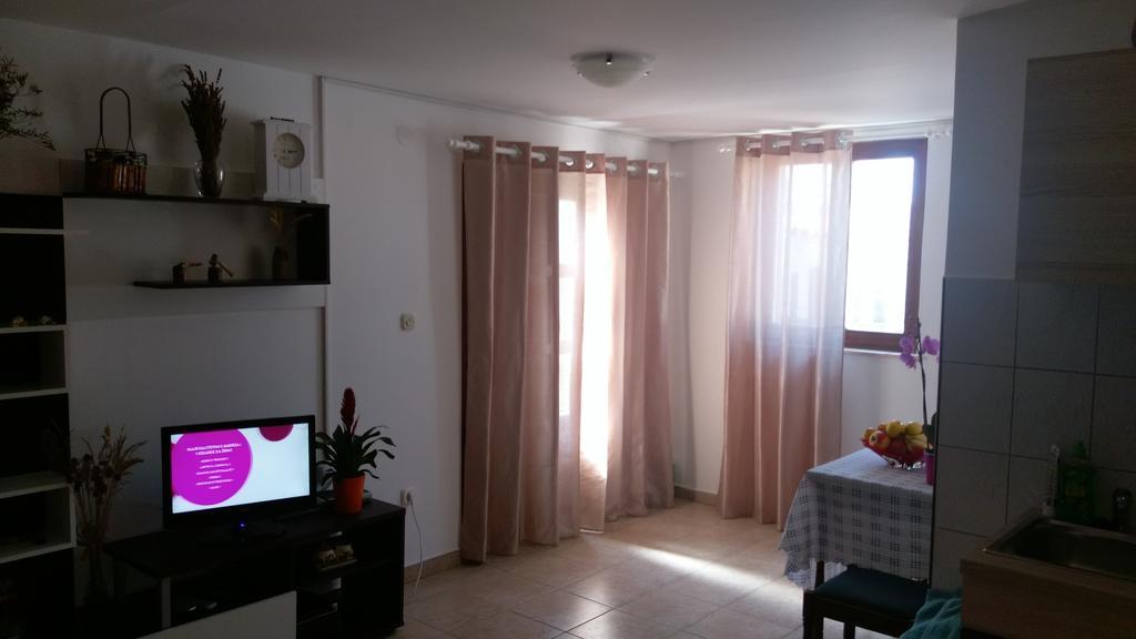 Terra Rossa Appartement Loborika Buitenkant foto