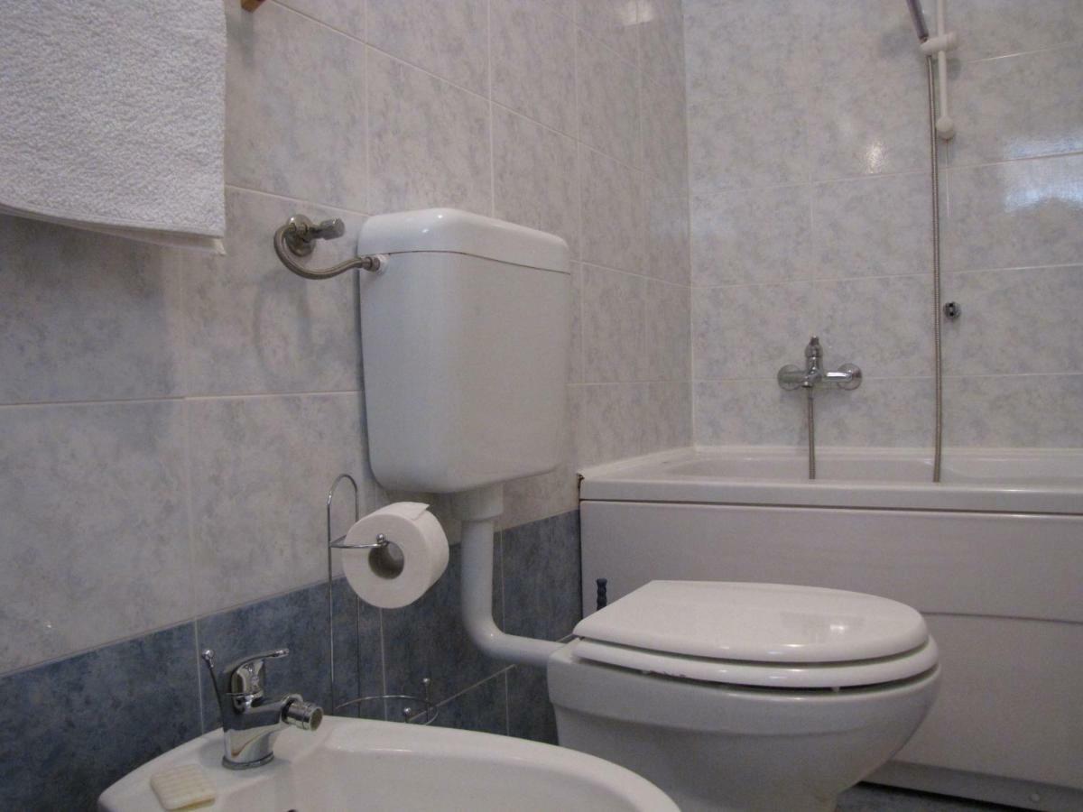Terra Rossa Appartement Loborika Buitenkant foto